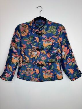 Zara Oriental floral brocade jacquard Style Jacket size medium frog snot closure